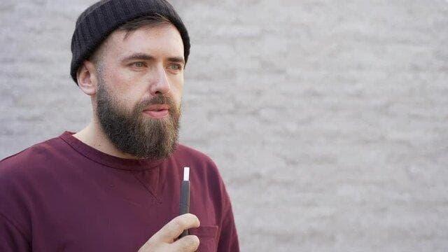 Praktyczny poradnik E-Liquid i e papieros eleaf ijust 2 — wybór smaków, bezpieczeństwo i akcesoria dla początkujących