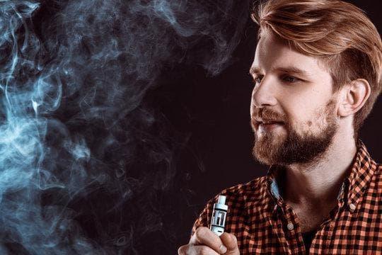 Akcesoria Vape poradnik czym sa sole i jak wpływają na smak oraz bezpieczeństwo urządzeń