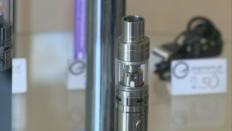 IBVAPE poradnik 700 e papieros dla początkujących, IBVAPE recenzja i porównanie 700 e papieros gdzie kupić